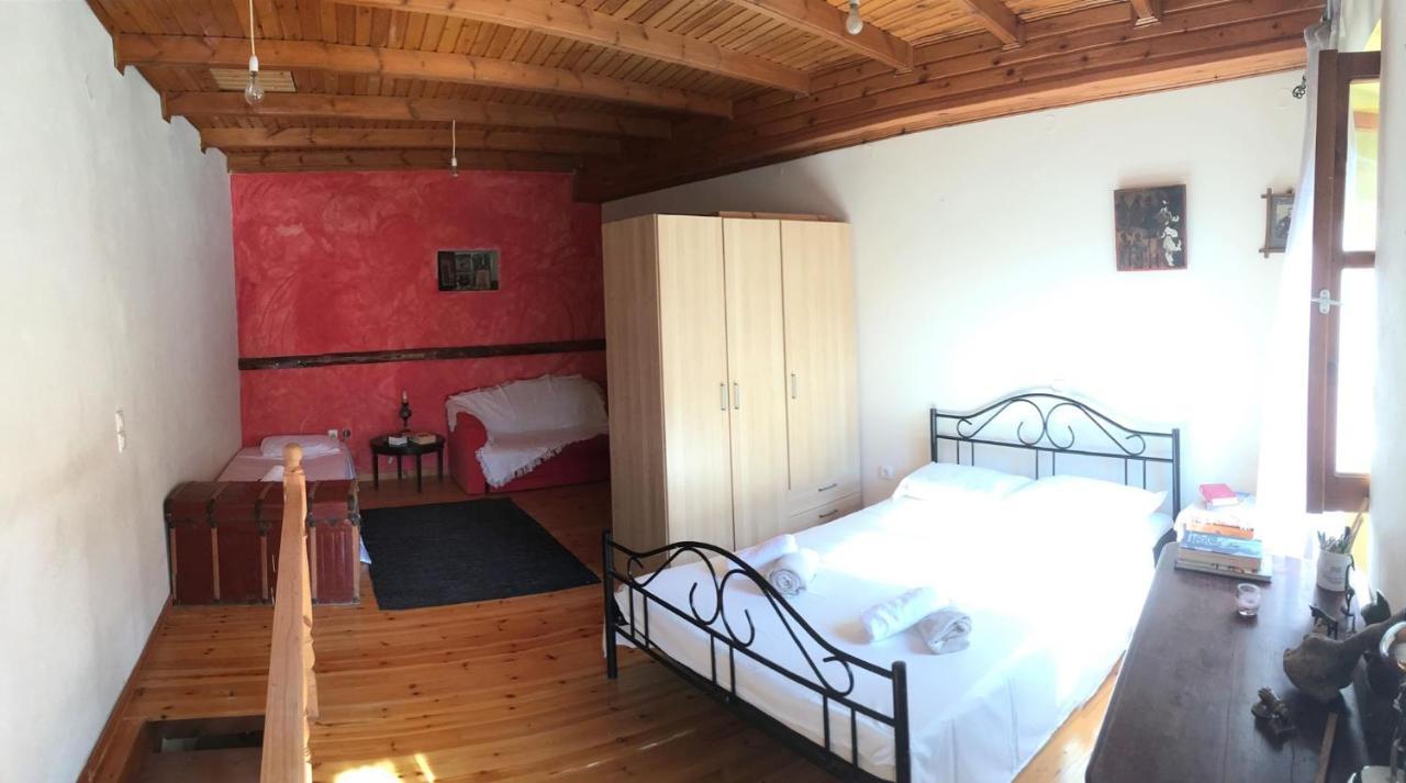 Country Traditional House In Corfu Village, Greece Sinarades Bagian luar foto